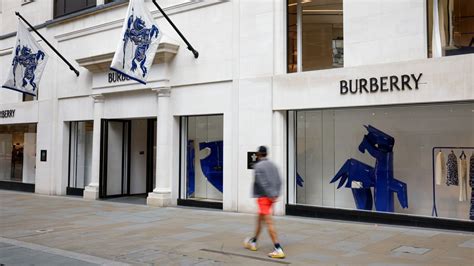 Burberry Revenue, Profits Plummet in First Half as New CEO 